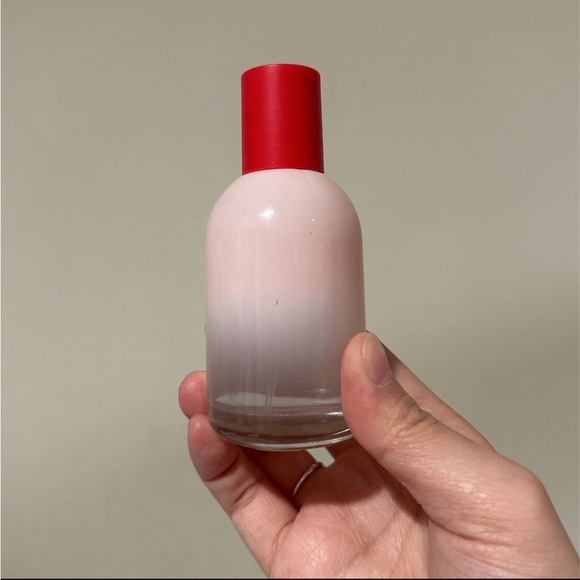 SOLD GLOSSIER You Perfume EDP - Picture 3 of 5